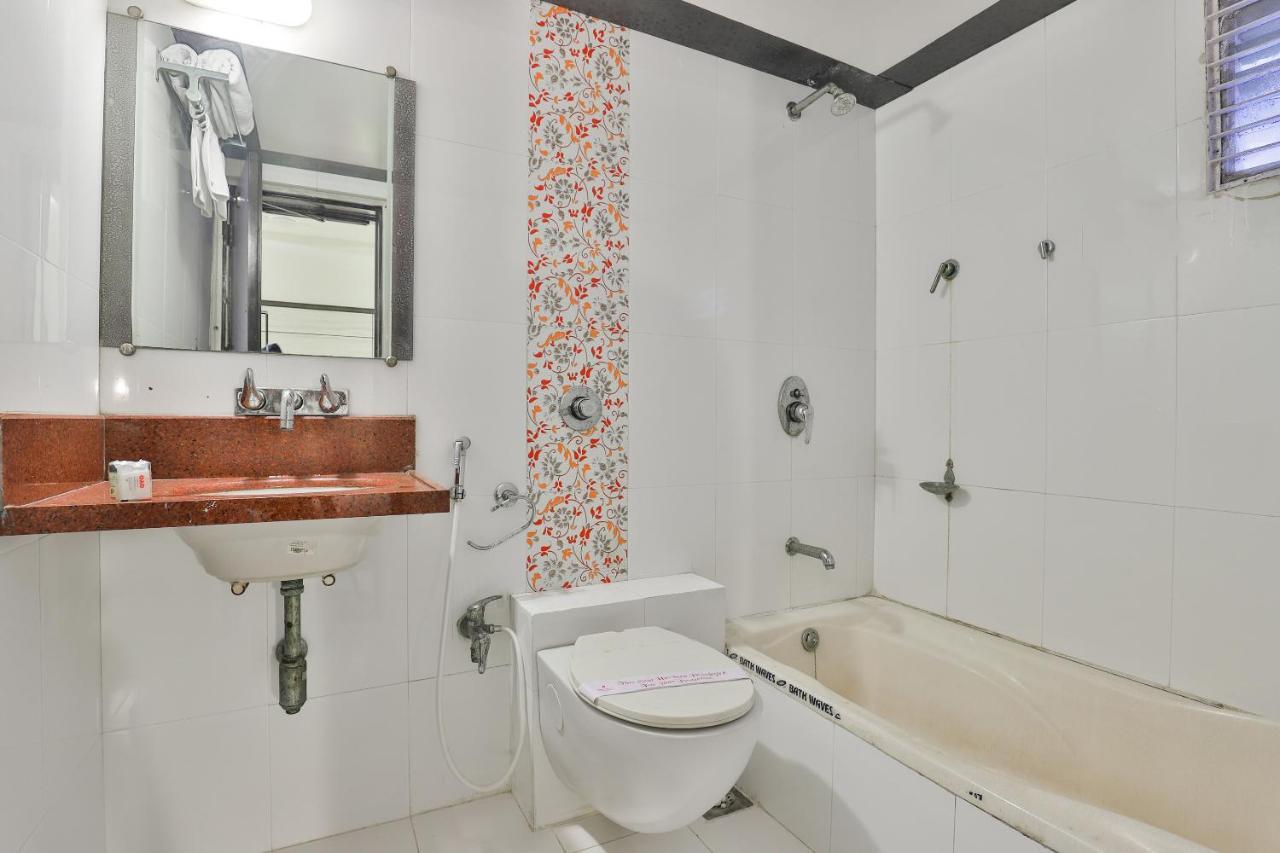 Oyo 2351 Hotel Golden Plaza Ahmedabad Ngoại thất bức ảnh