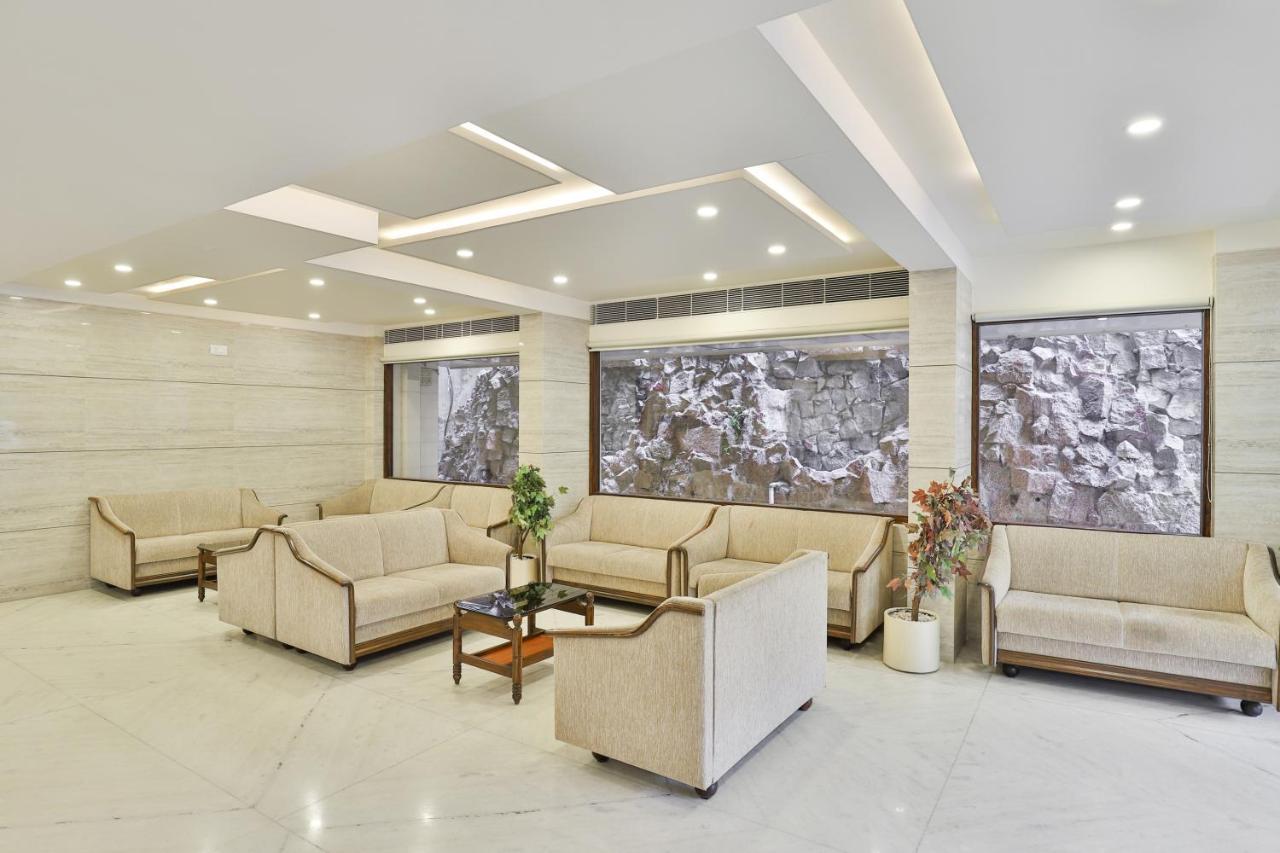 Oyo 2351 Hotel Golden Plaza Ahmedabad Ngoại thất bức ảnh