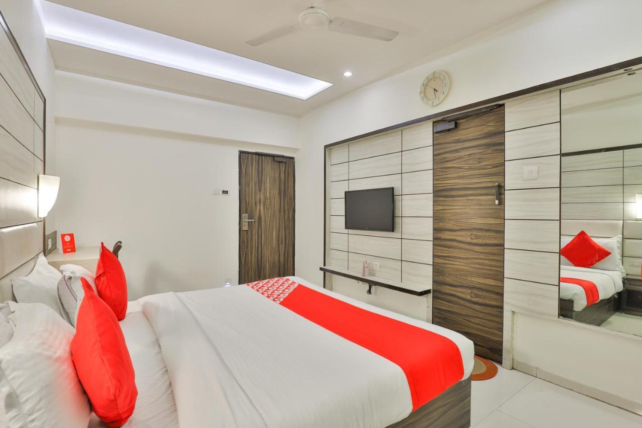Oyo 2351 Hotel Golden Plaza Ahmedabad Ngoại thất bức ảnh
